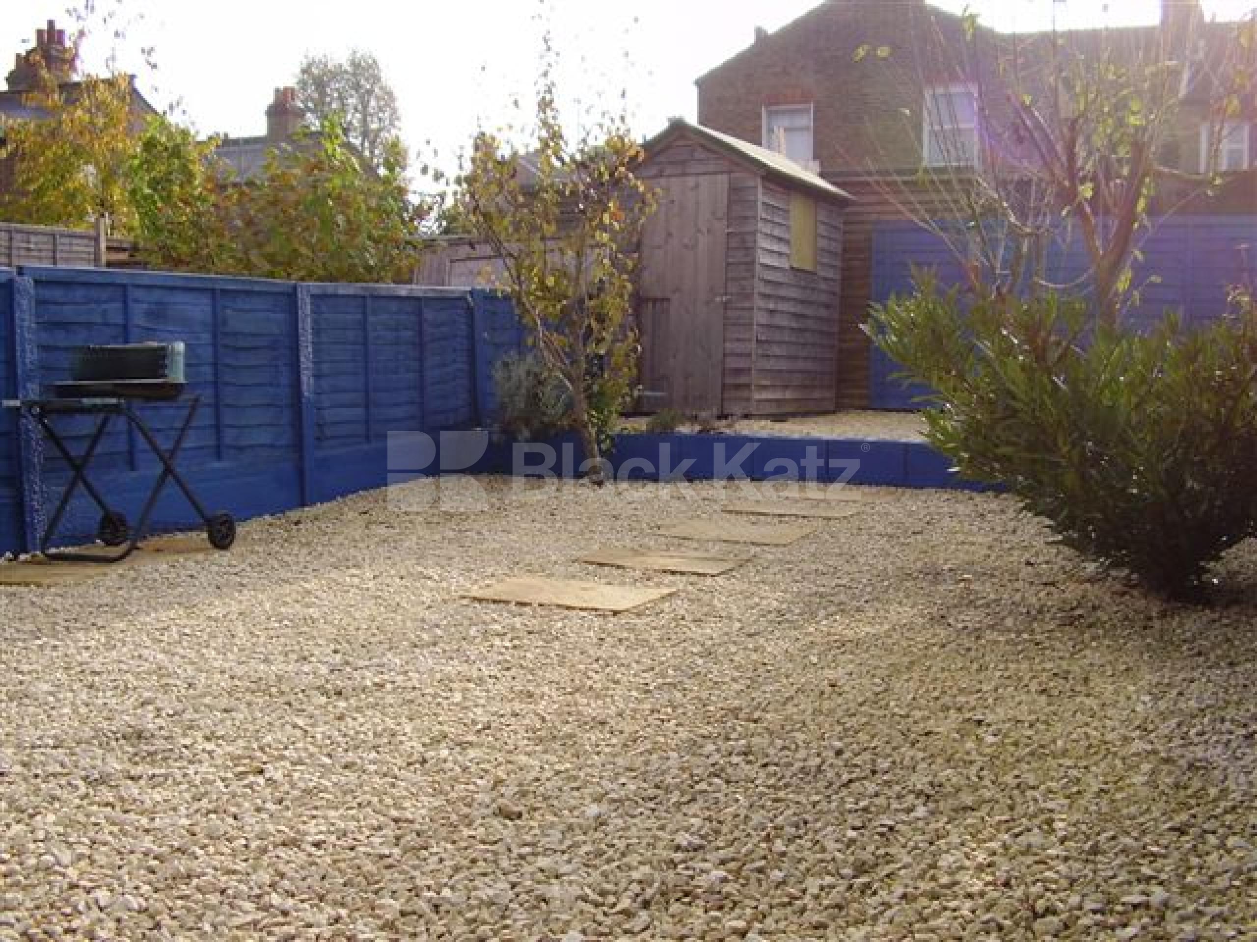 			1 Bedroom, 1 bath, 1 reception Flat			 Chesterfield Gardens, FINSBURY PARK N4 n4